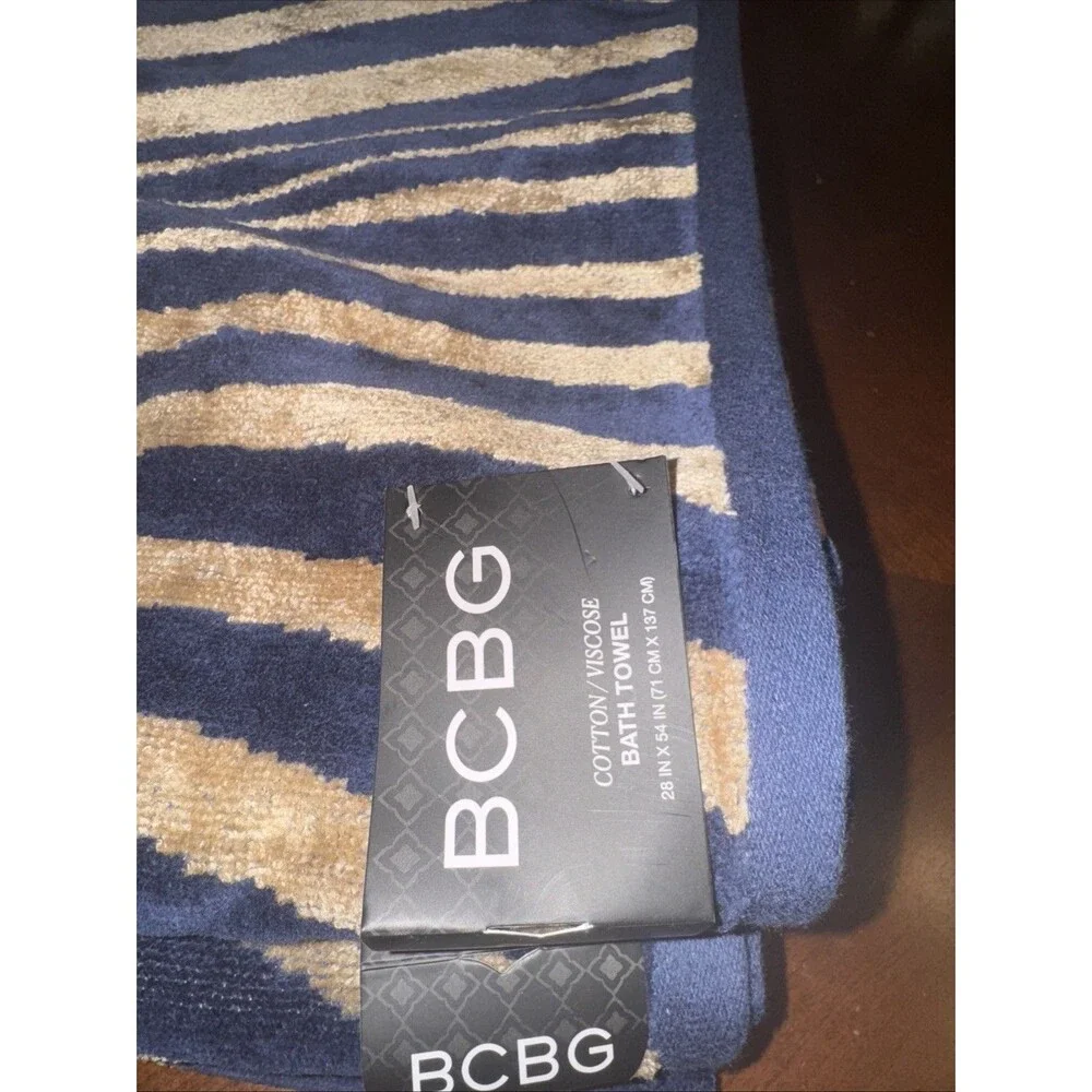 BCBG Bath Towel Set 2pcs Black Cotton/ Viscose Blend New 28”X 54”